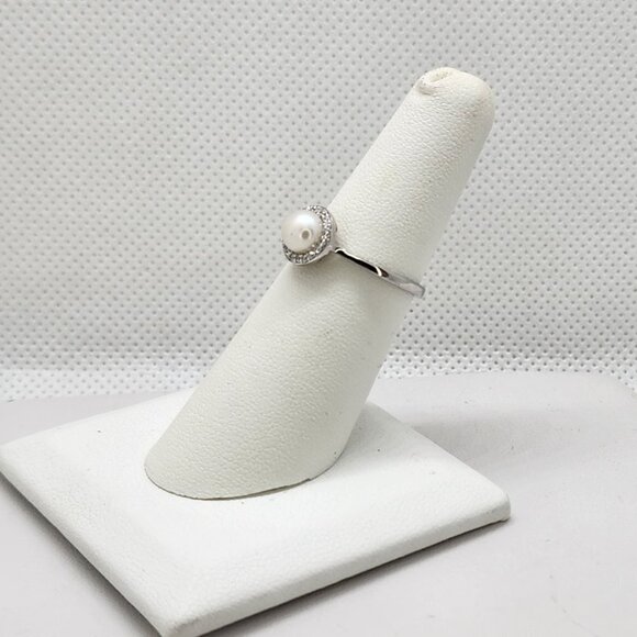 Brand New Sterling Silver 925 Pearl Ring - Picture 4 of 5